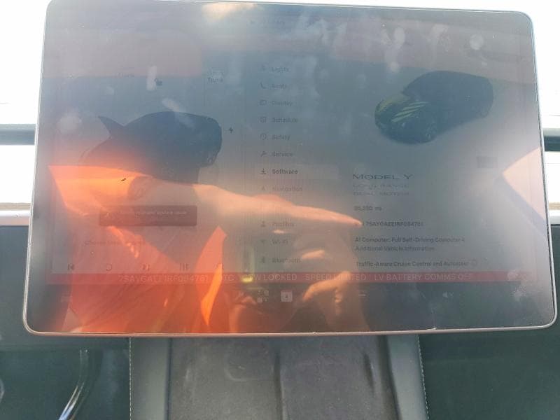 2024 TESLA MODEL Y 9