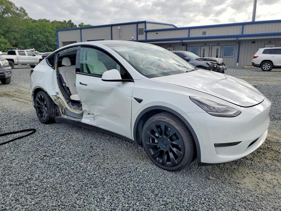 2021 TESLA MODEL Y 4