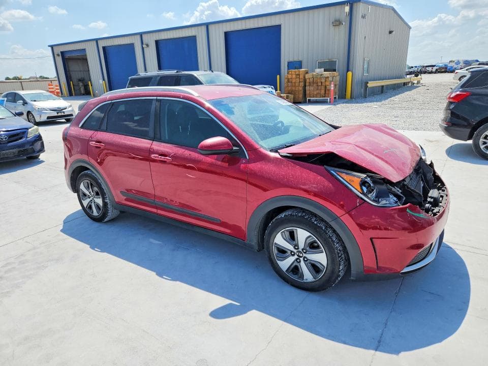 2018 KIA NIRO LX 4