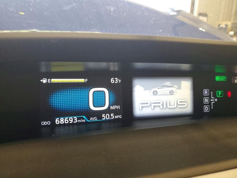 2018 TOYOTA PRIUS THREE 9