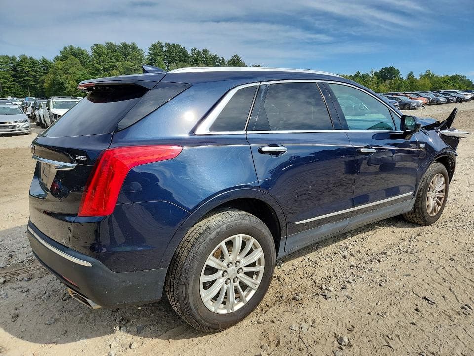 2017 CADILLAC XT5 3
