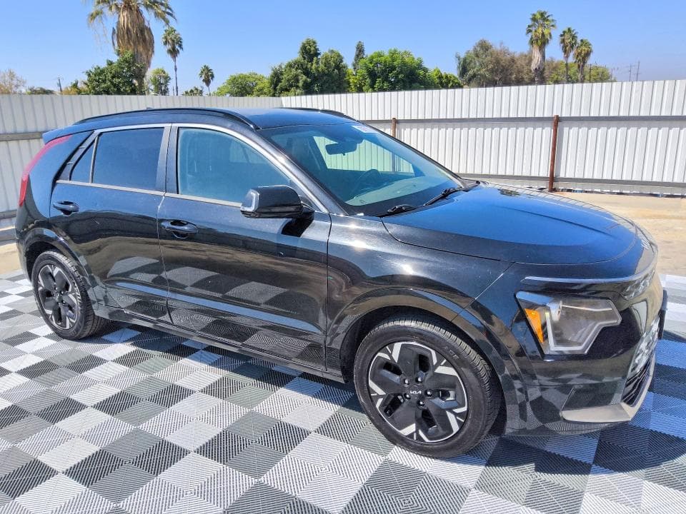 2023 KIA NIRO WIND 4