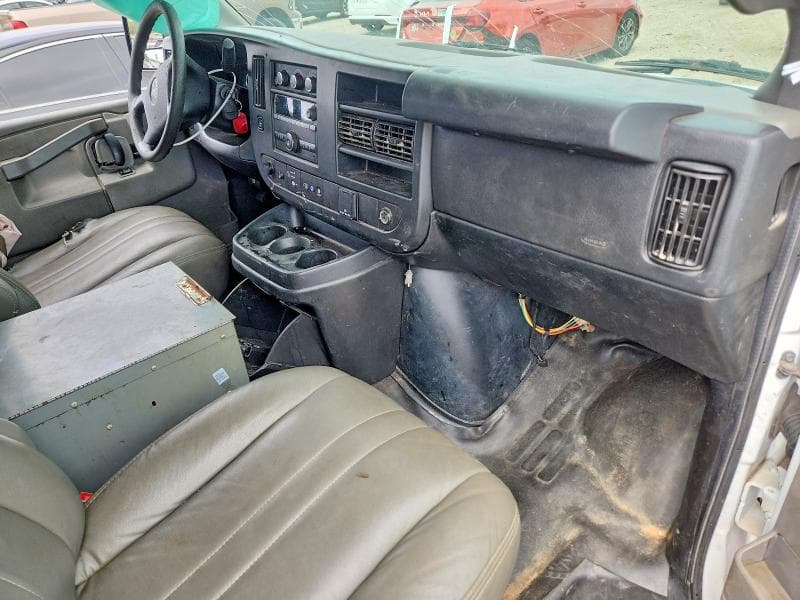 2020 GMC SAVANA G2500 8