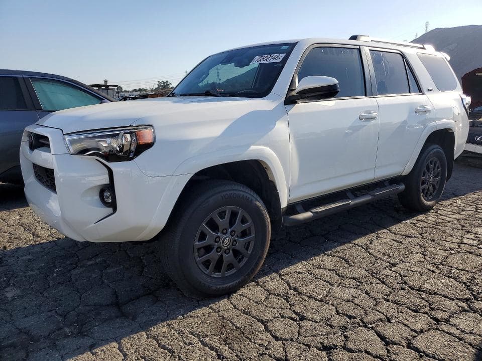 2022 TOYOTA 4RUNNER SR5