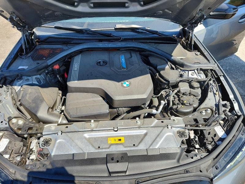 2023 BMW 330E 11