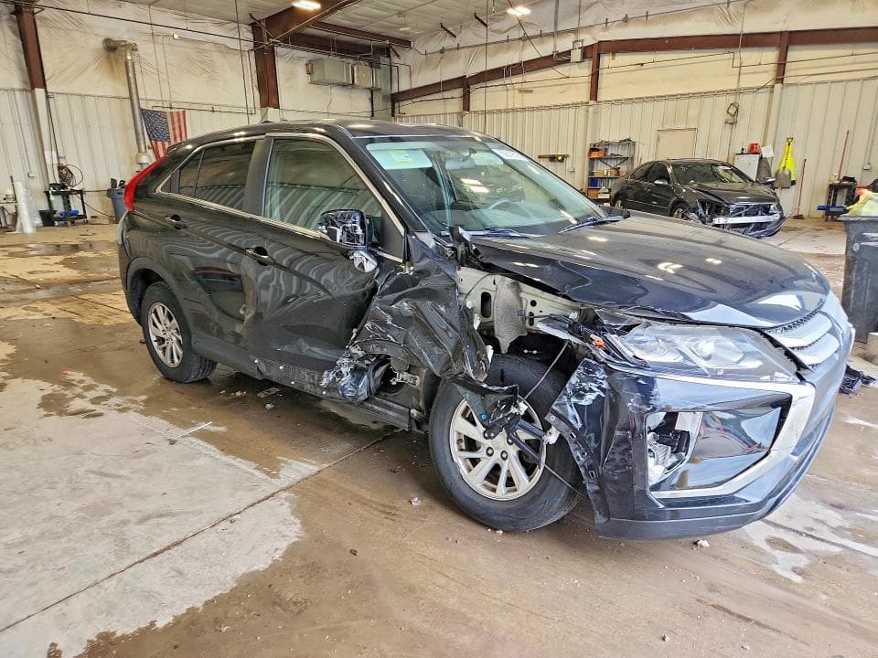 2019 MITSUBISHI ECLIPSE CROSS ES 4
