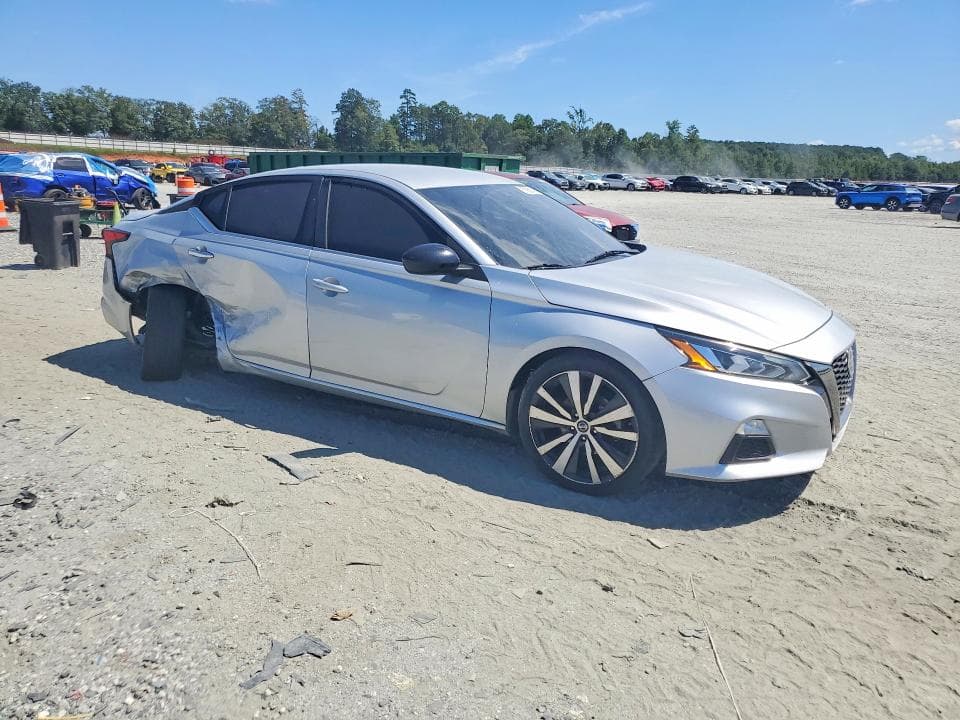 2021 NISSAN ALTIMA SR 4