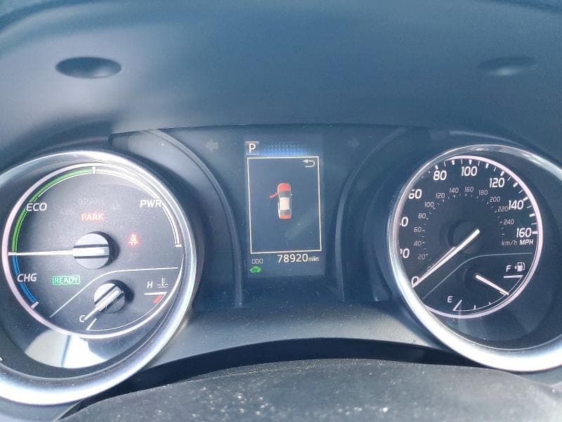 2018 TOYOTA CAMRY LE 9
