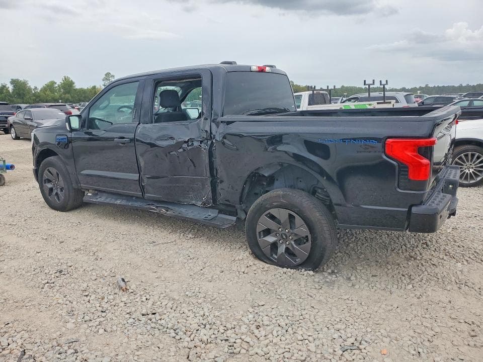 2024 FORD F150 LIGHTNING XLT 2