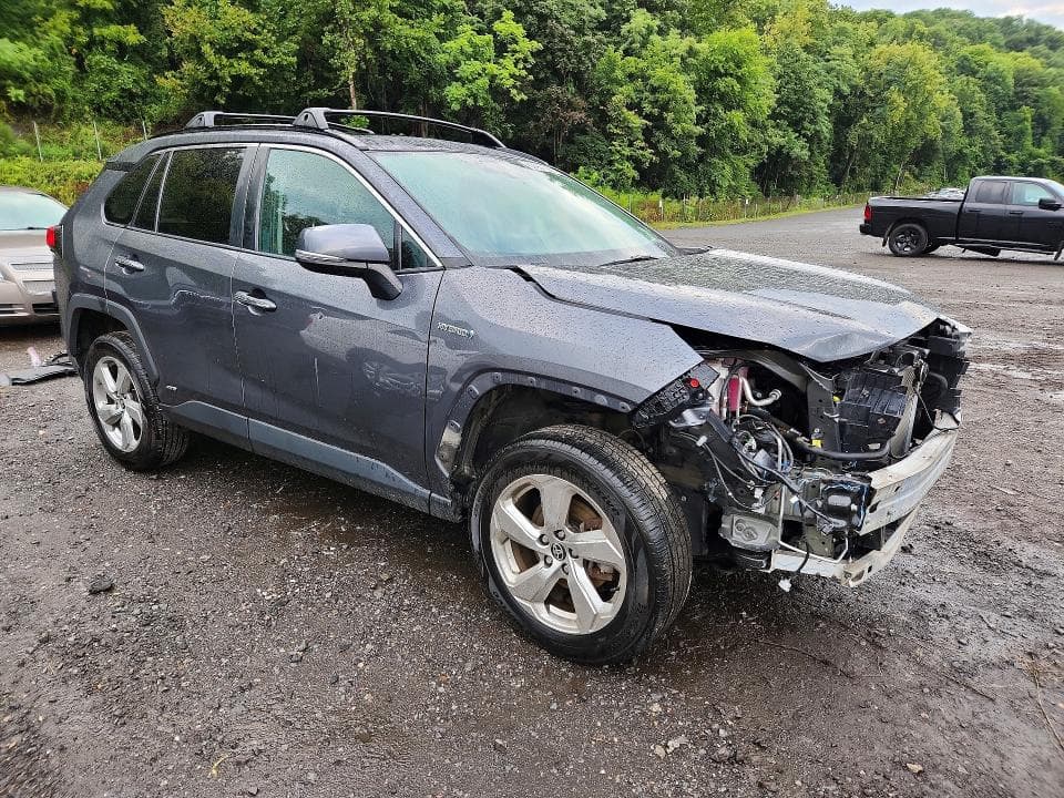 2021 TOYOTA RAV4 LIMITED 4