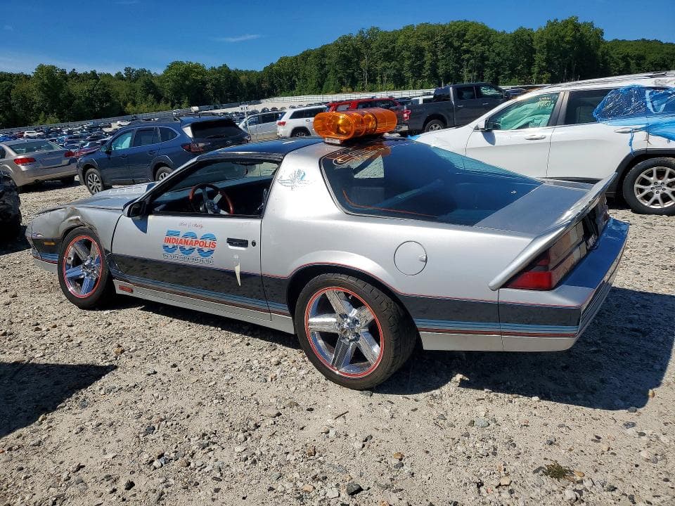 1982 CHEVROLET CAMARO 2
