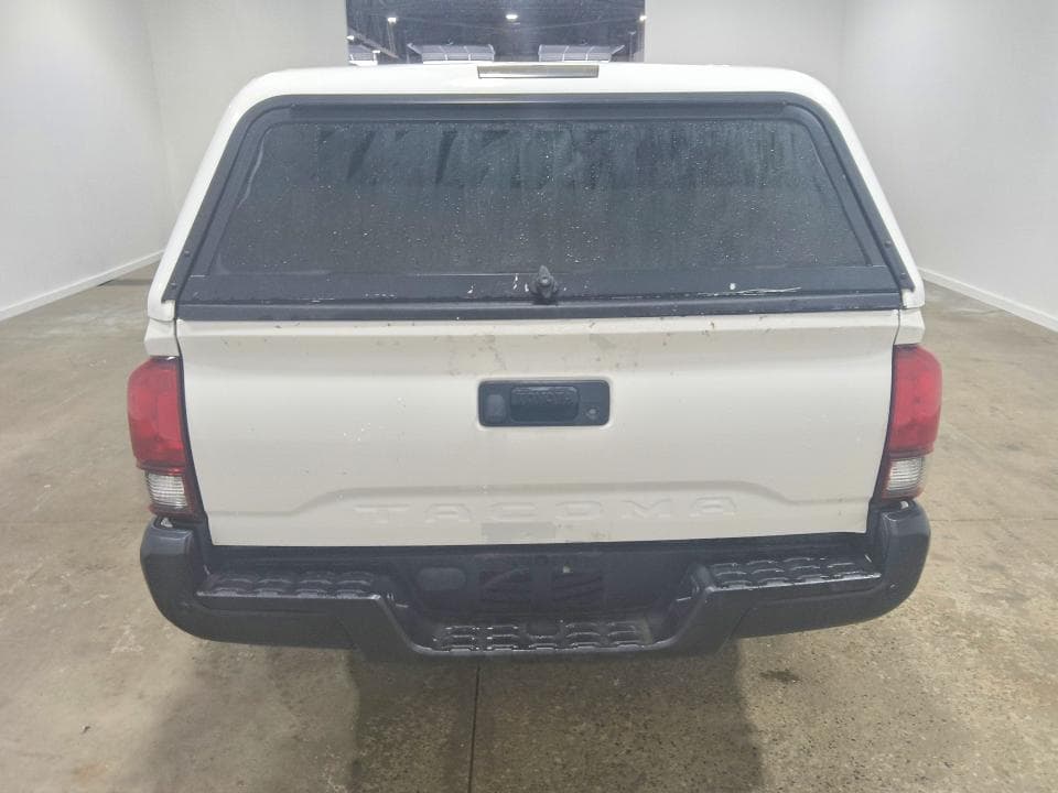 2022 TOYOTA TACOMA SR 6