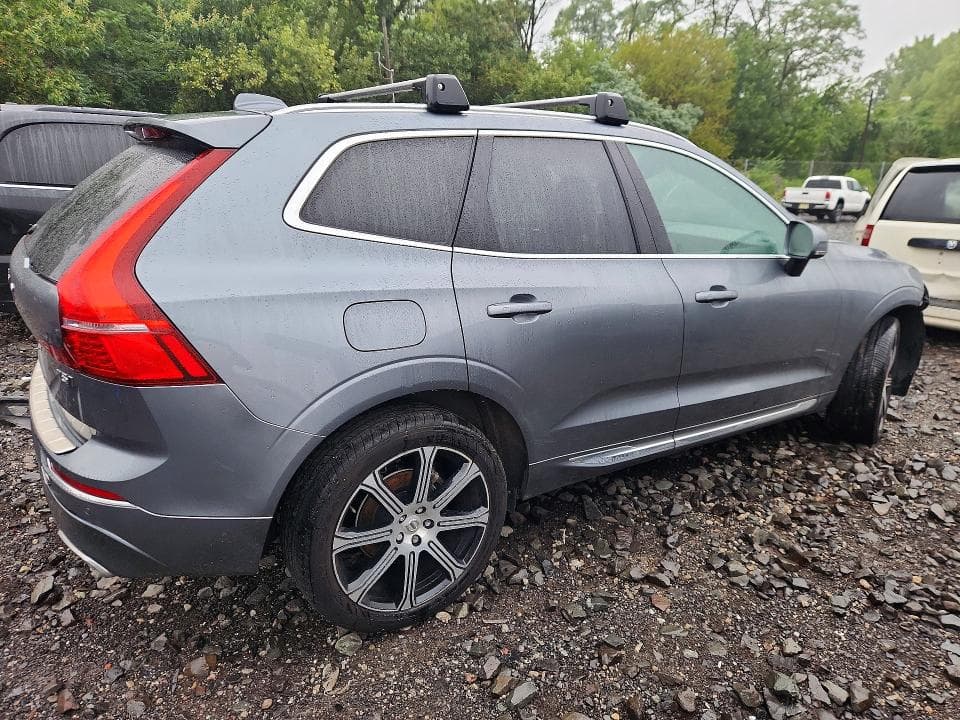 2021 VOLVO XC60 T5 INSCRIPTION 3