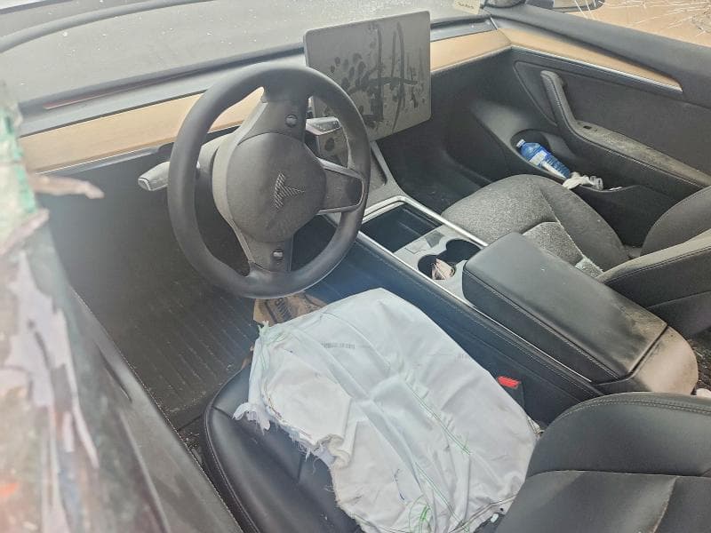 2023 TESLA MODEL 3 8