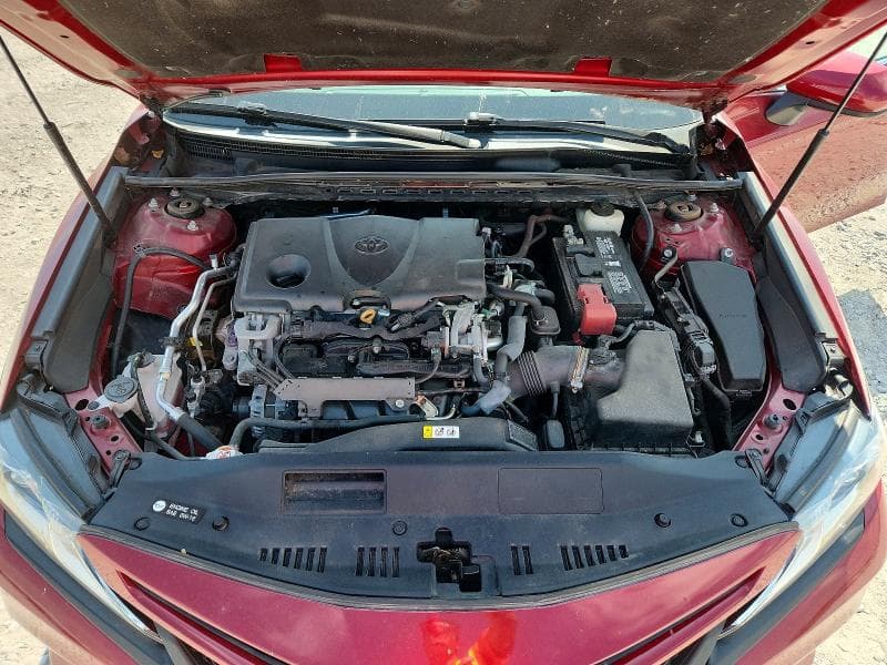 2018 TOYOTA CAMRY SE 11