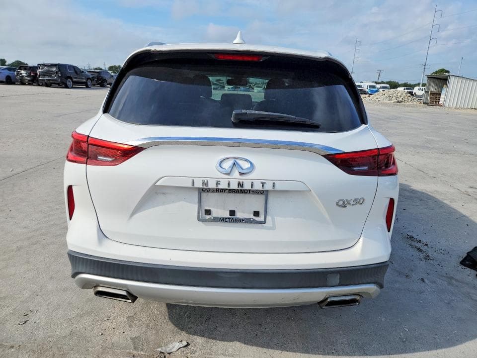2019 INFINITI QX50 LUXE 6