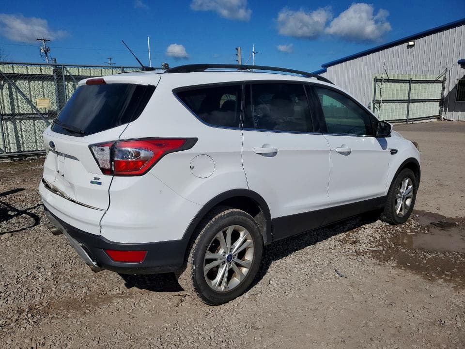 2017 FORD ESCAPE SE 3