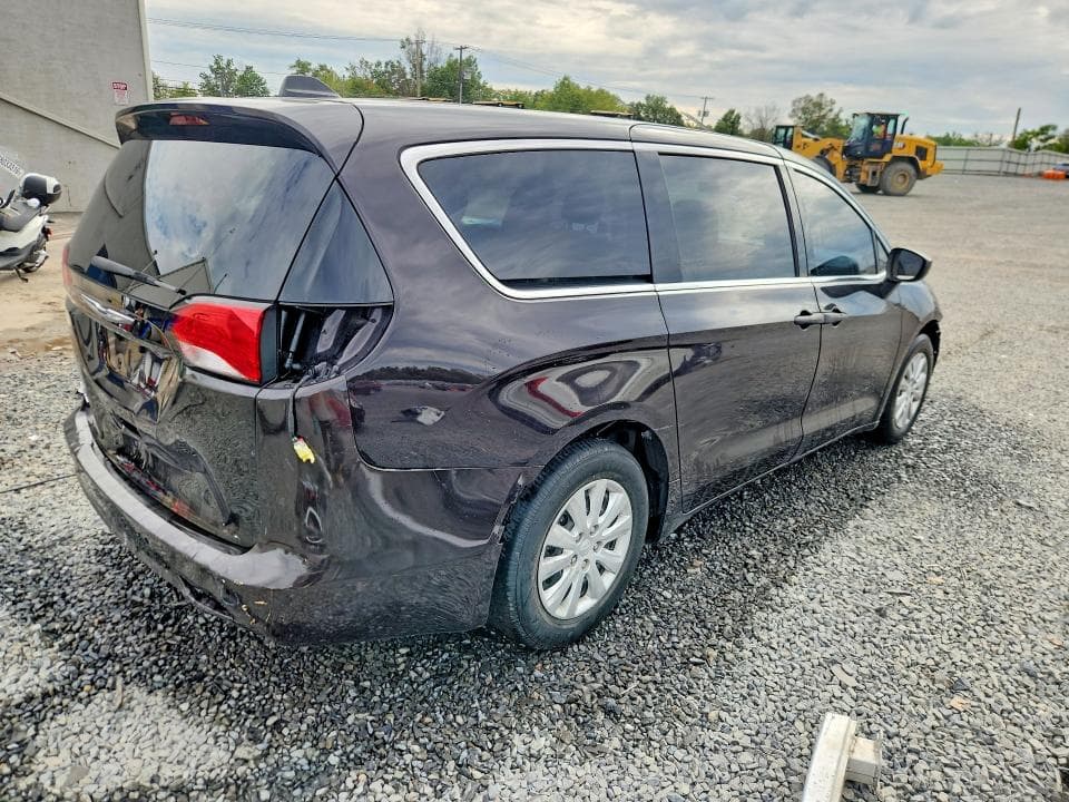 2018 CHRYSLER PACIFICA L 3