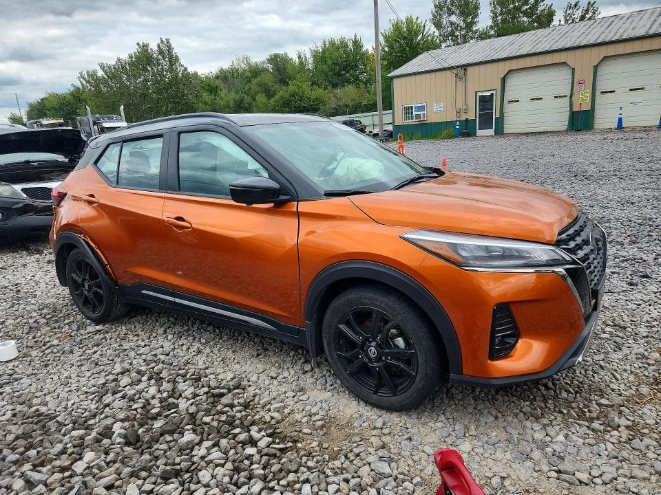 2021 NISSAN KICKS SR 4