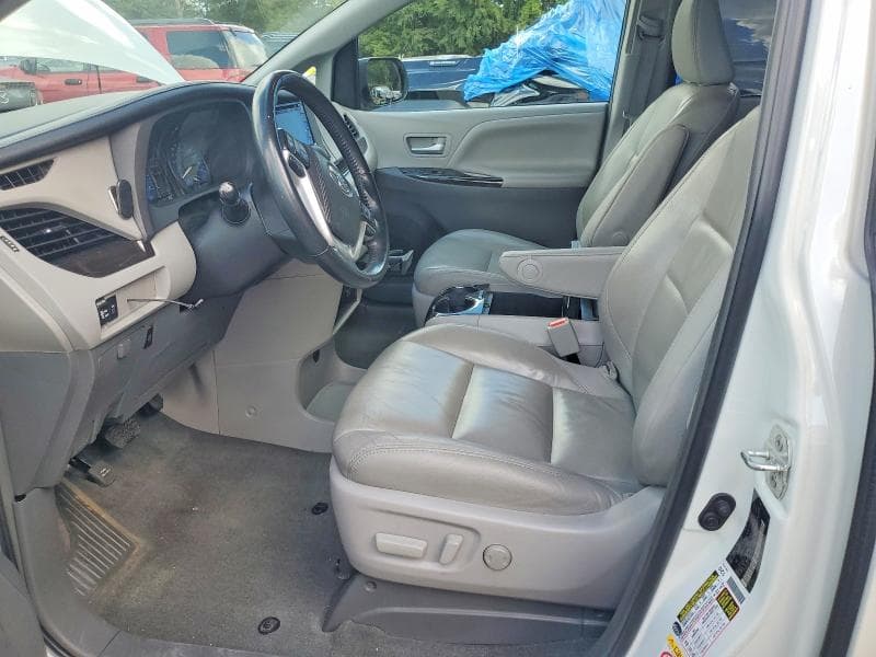 2018 TOYOTA SIENNA XLE 8-PASSENGER 7