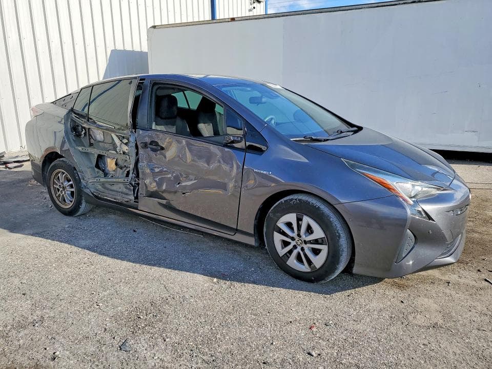 2018 TOYOTA PRIUS TWO 4