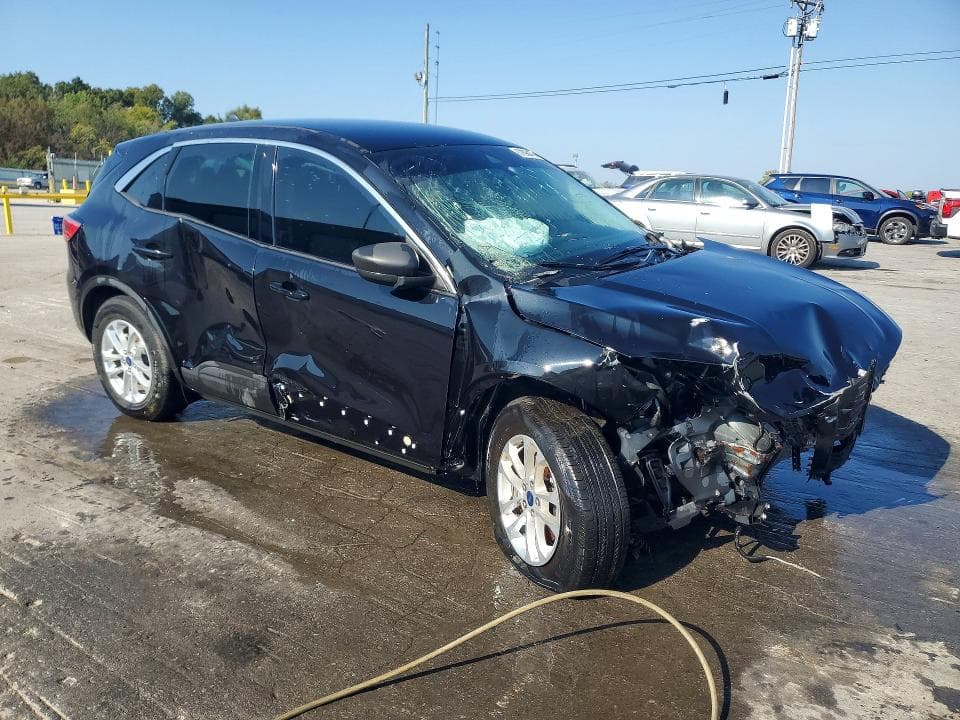 2022 FORD ESCAPE SE 4