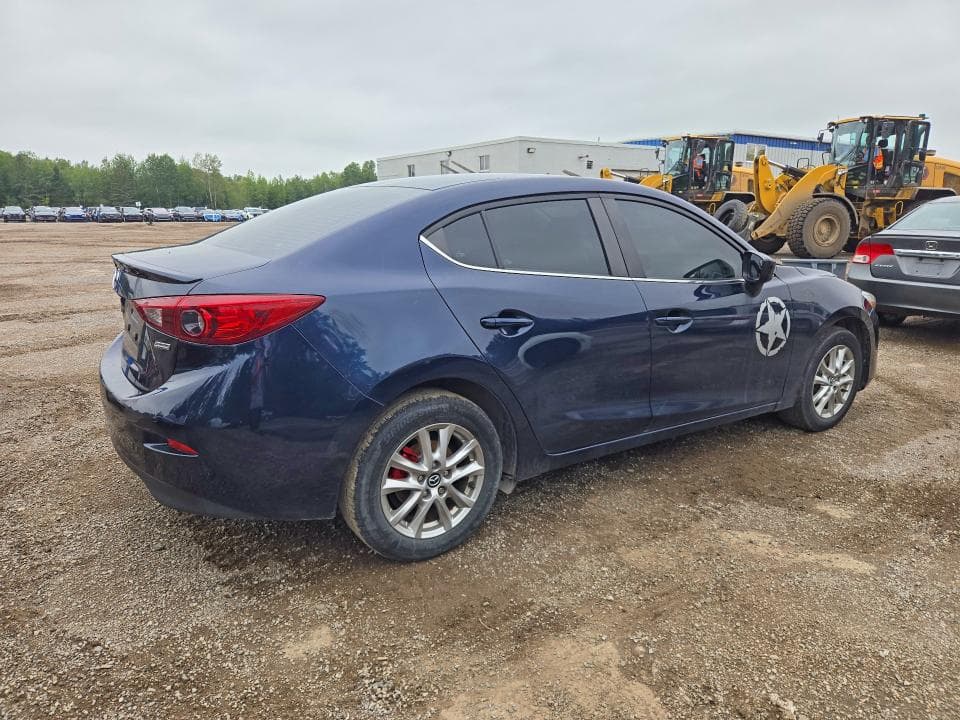 2018 MAZDA 3 SE 3