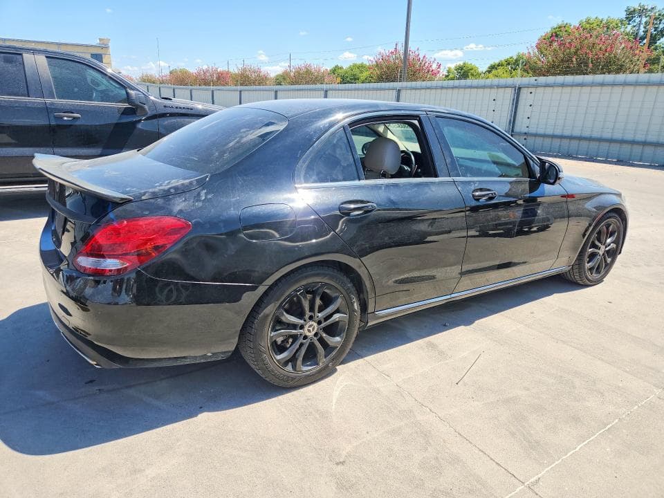 2018 MERCEDES-BENZ C 300 3