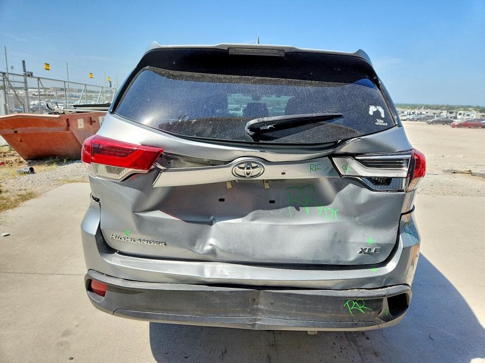 2018 TOYOTA HIGHLANDER XLE 6