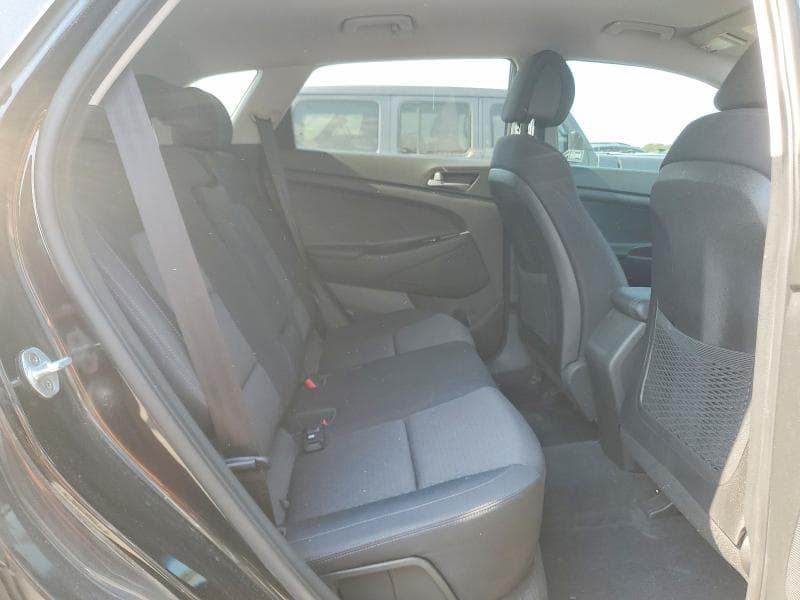 2017 HYUNDAI TUCSON SE 10