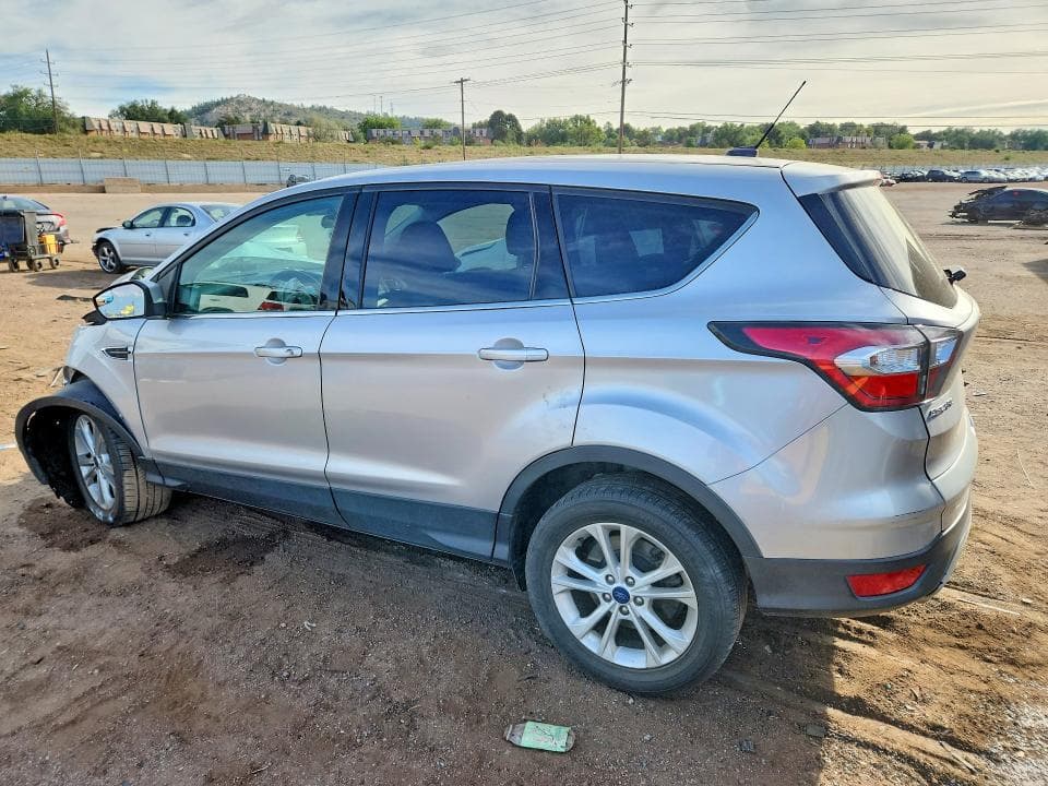 2017 FORD ESCAPE SE 2