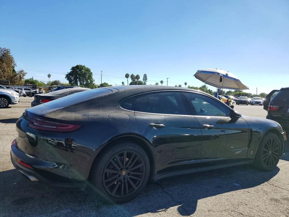 2017 PORSCHE PANAMERA 2 3