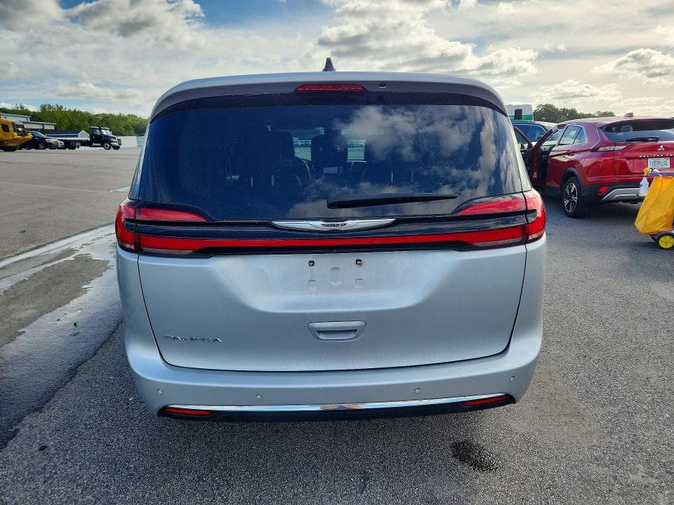 2024 CHRYSLER PACIFICA TOURING L 6