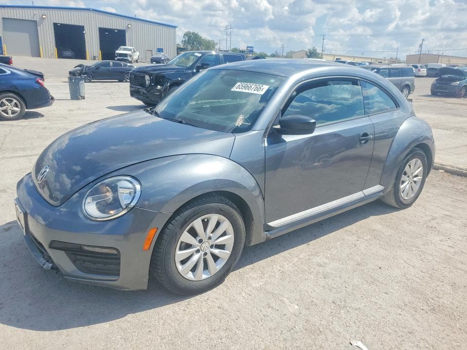 2018 VOLKSWAGEN BEETLE S - 1