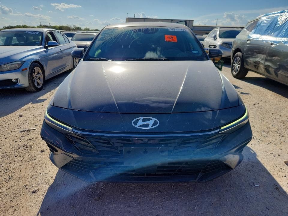 2024 HYUNDAI ELANTRA LIMITED 5