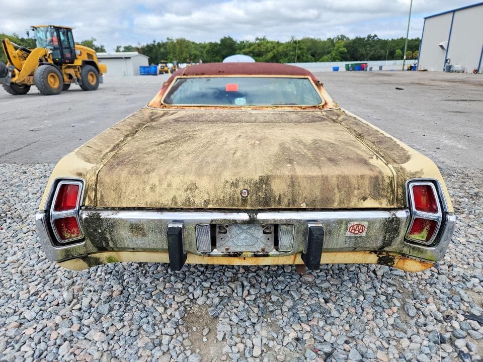1973 CHRYSLER NEWPORT 6