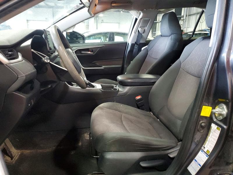 2019 TOYOTA RAV4 XLE 7