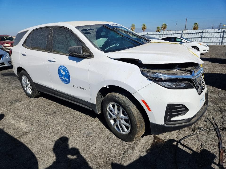 2024 CHEVROLET EQUINOX LS 4