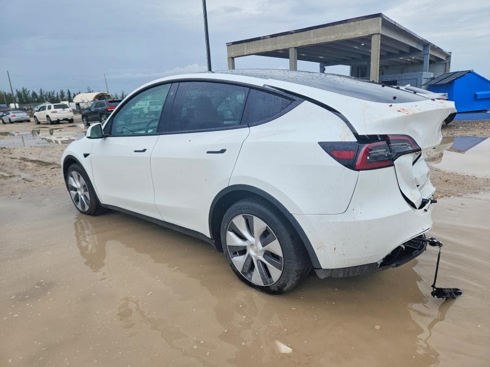 2023 TESLA MODEL Y 2