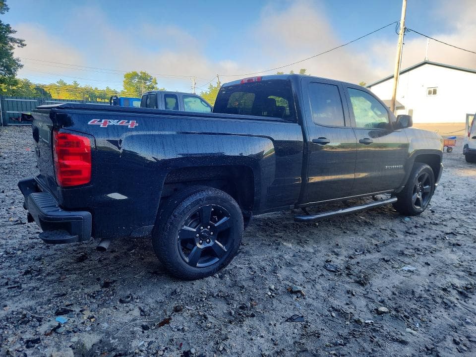 2017 CHEVROLET SILVERADO K1500 3