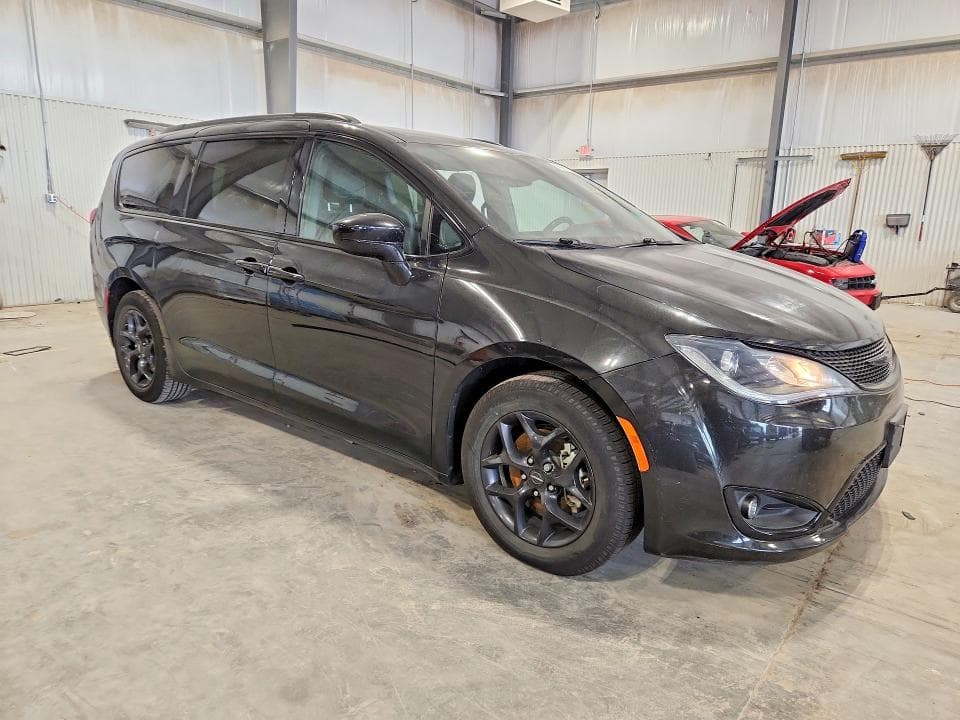 2019 CHRYSLER PACIFICA TOURING L PLUS 4