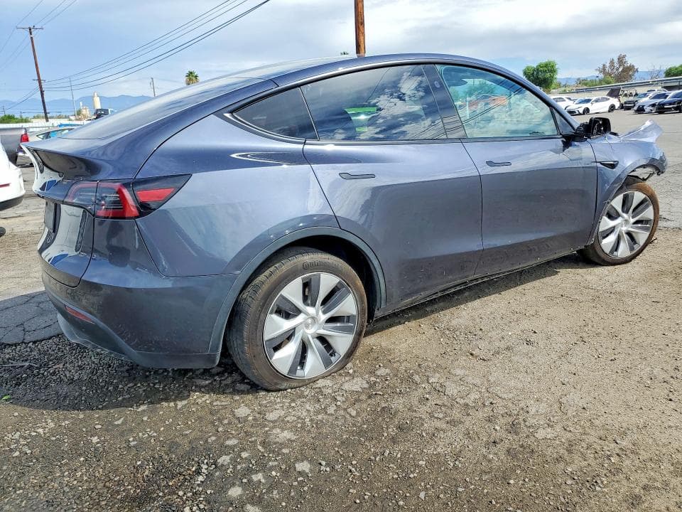 2023 TESLA MODEL Y 3