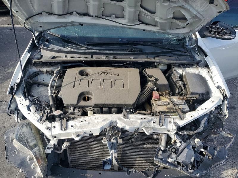 2019 TOYOTA COROLLA SE 11