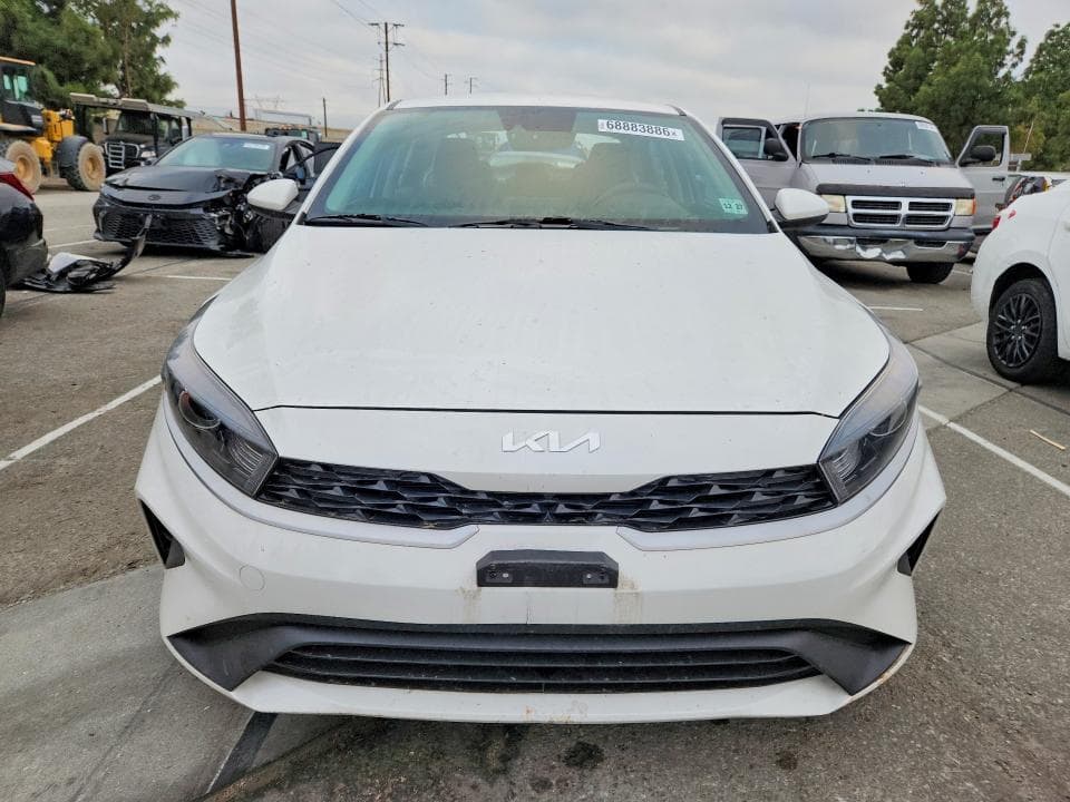 2023 KIA FORTE LXS 5