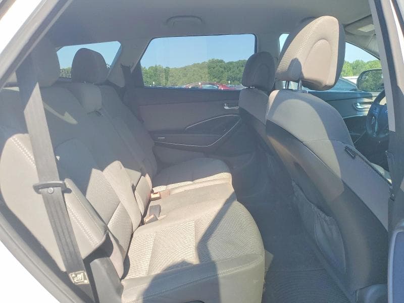 2017 HYUNDAI SANTA FE SE 11