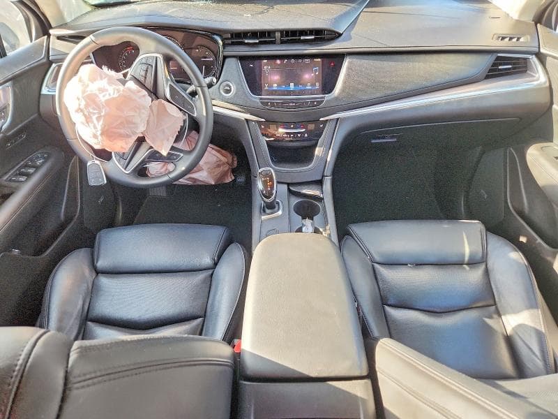 2017 CADILLAC XT5 LUXURY 8