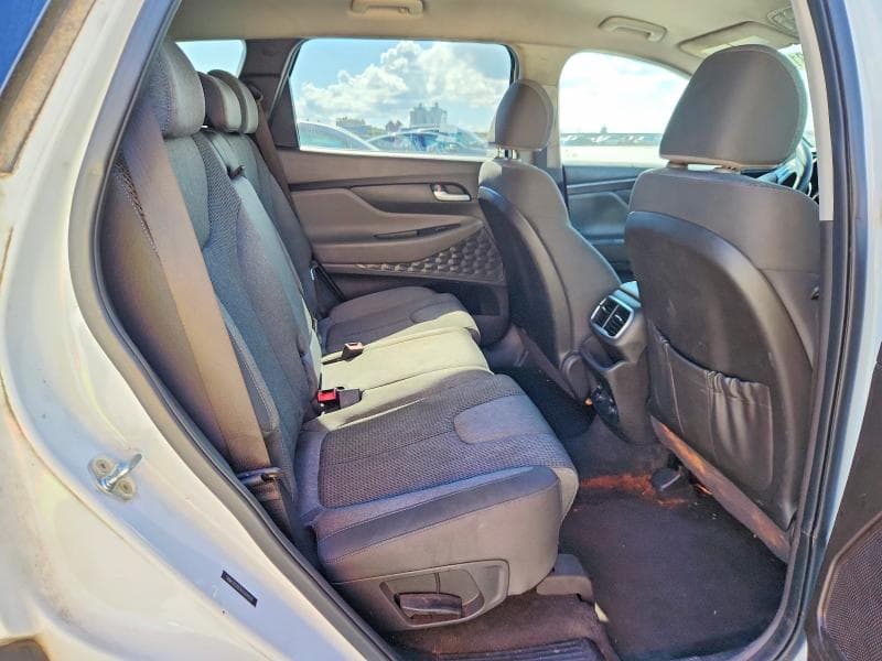 2019 HYUNDAI SANTA FE SE 11
