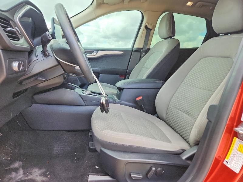 2020 FORD ESCAPE SE 7