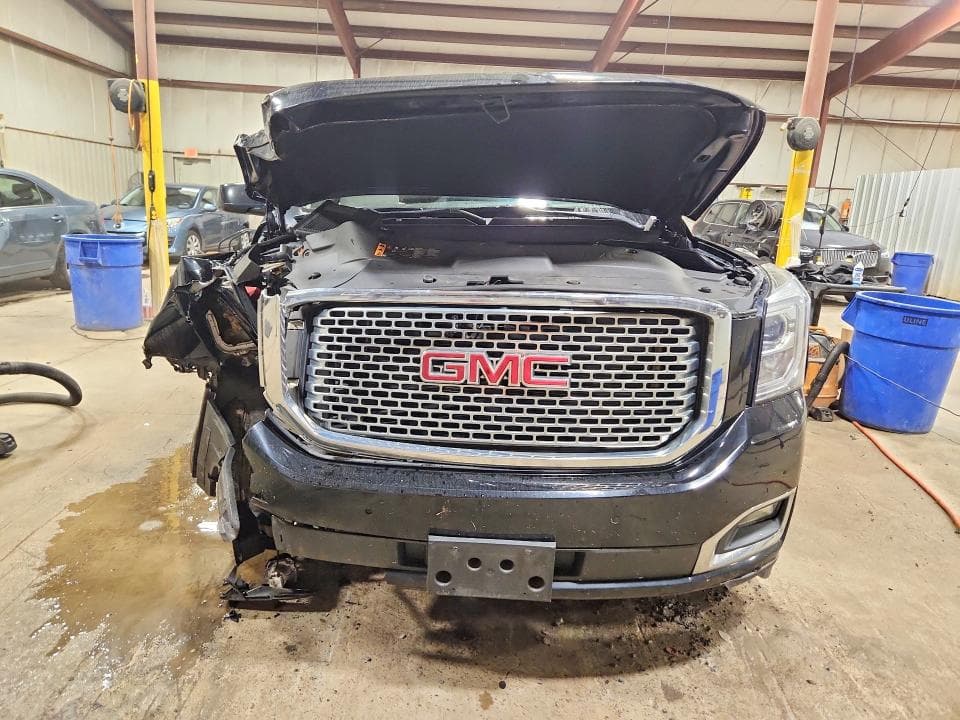 2017 GMC YUKON DENALI 5