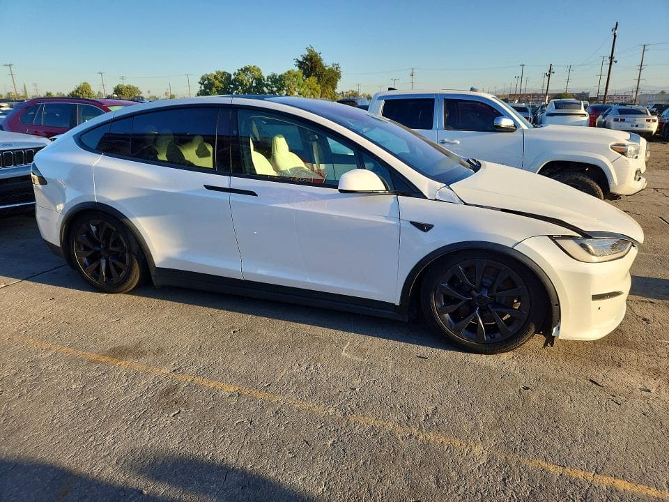 2022 TESLA MODEL X 4